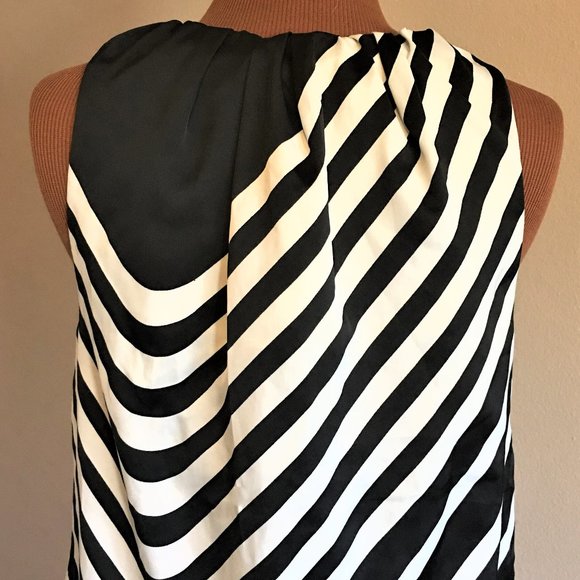 JOE FRESH Silky Geometric Tunic Dress  |  Size S/P - Picture 7 of 13